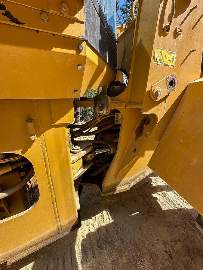 Used 2006 CATERPILLAR 938G II