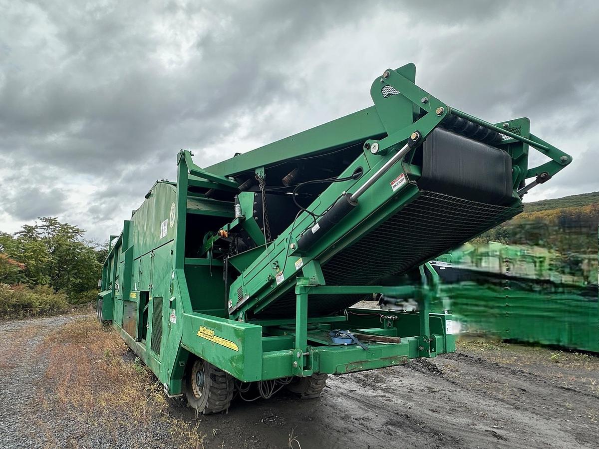 Used 2019 MCCLOSKEY 733RE