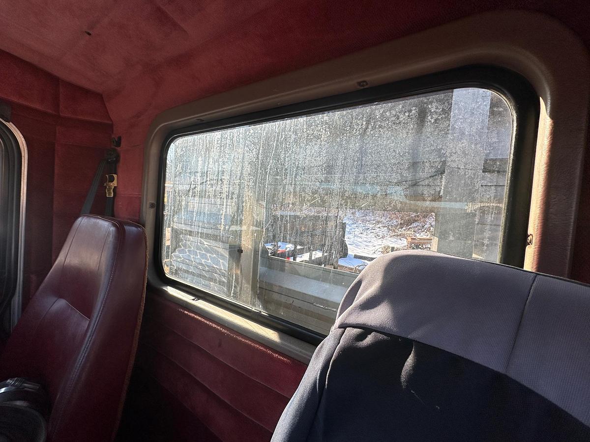 Used 1997 PETERBILT 389