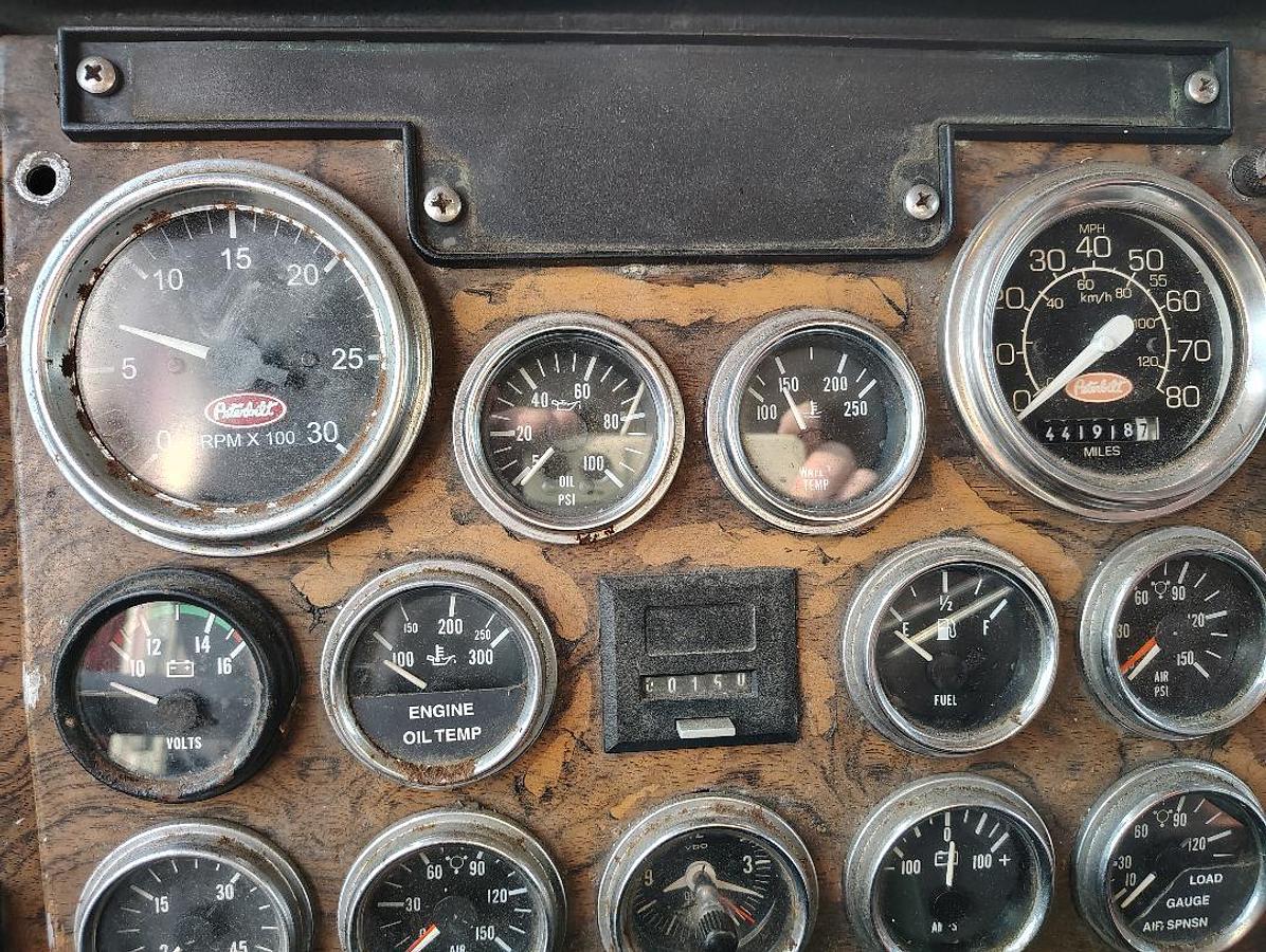 Used 2000 PETERBILT 379