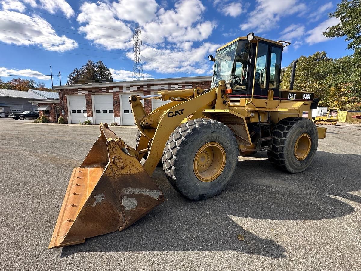 Used 1994 CATERPILLAR 938F