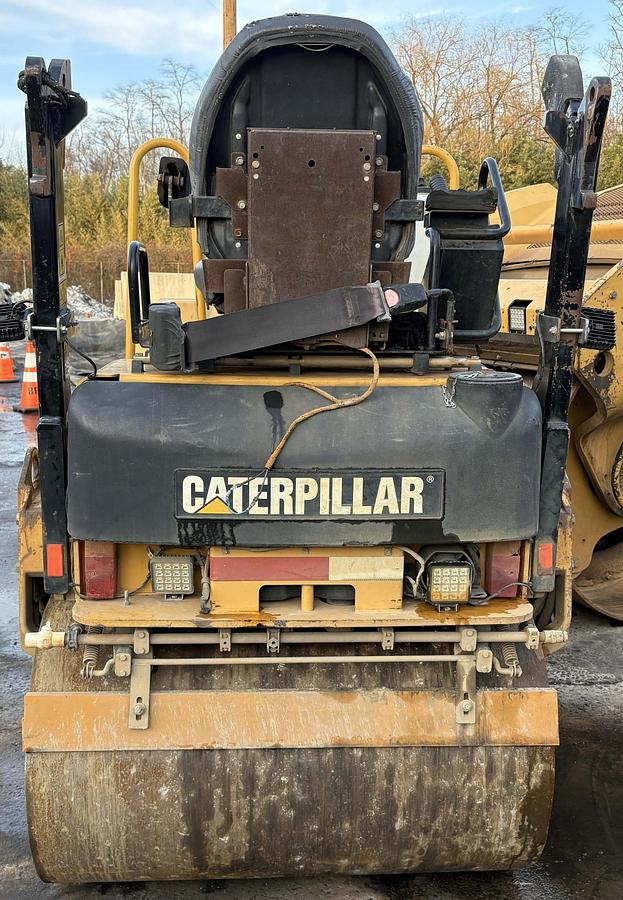 Used 2013 CATERPILLAR CB24XT