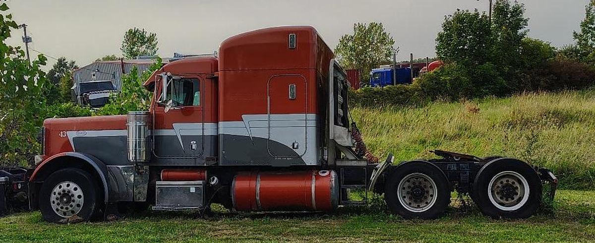 Used 1997 PETERBILT 379