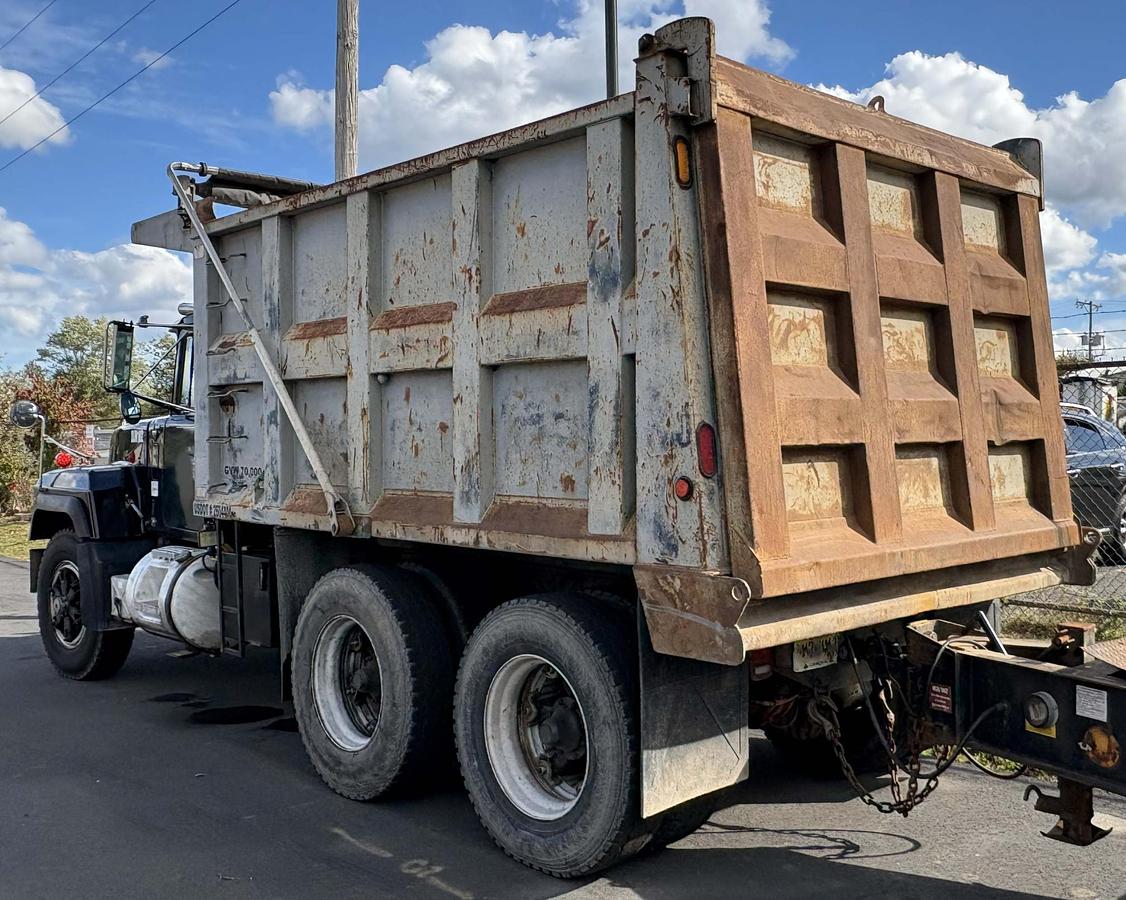 Used 1997 MACK RD688SX