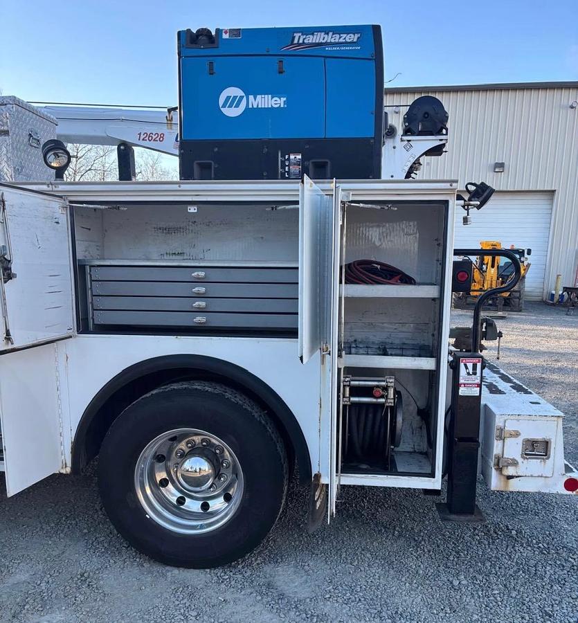 Used 2014 PETERBILT 337 Service Truck