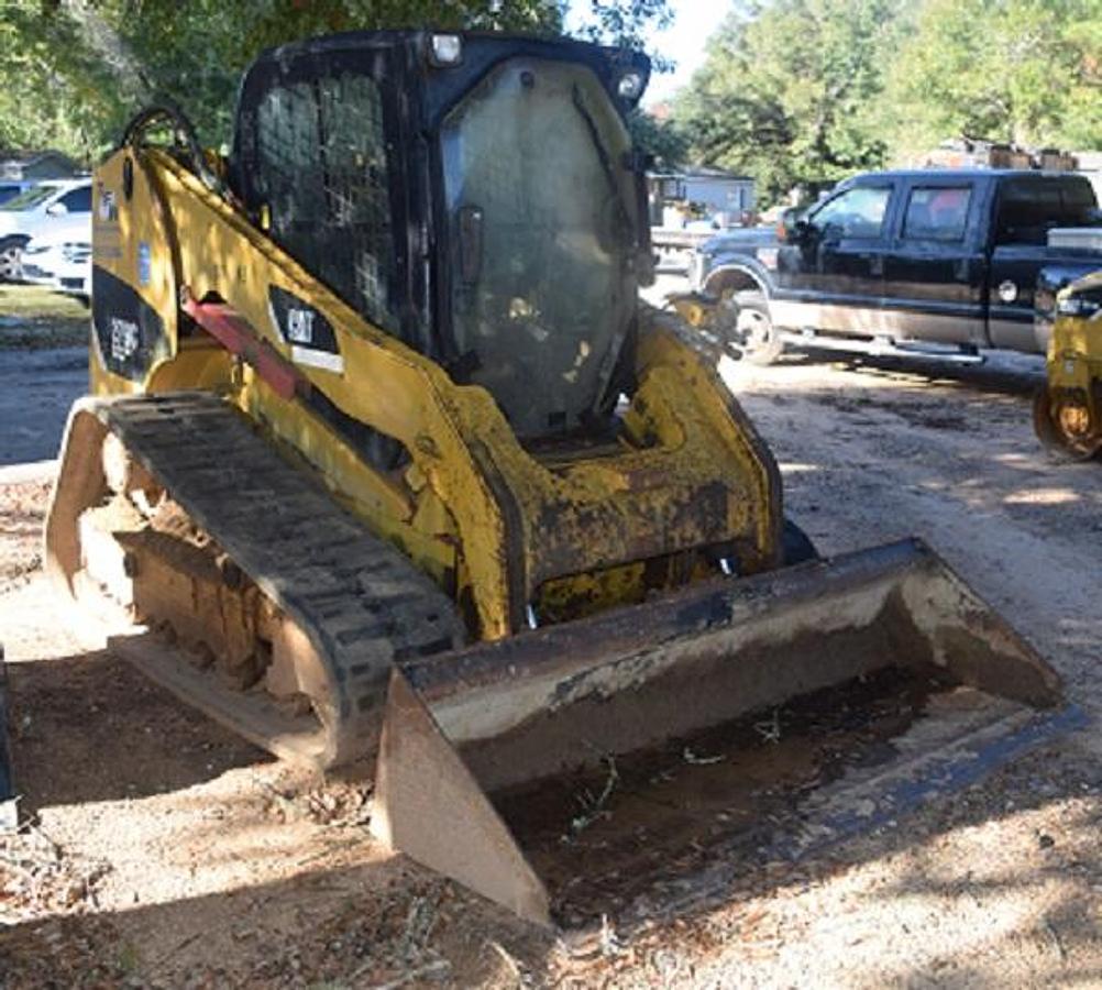 Used 2011 CATERPILLAR 279C