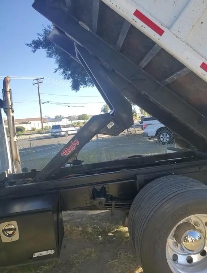 Used 2004 CHEVROLET C7500