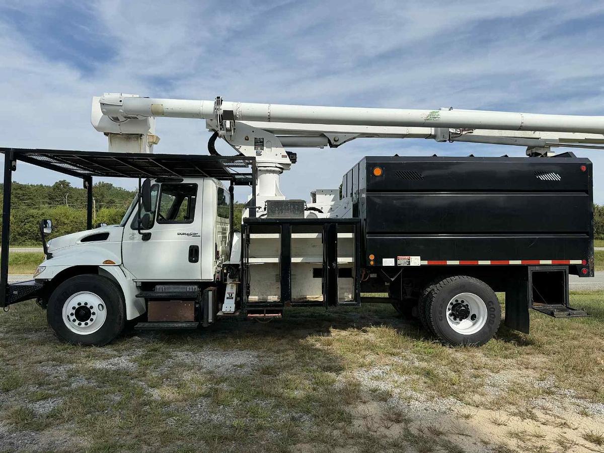 Used 2011 INTERNATIONAL 4300 Chipper Dump