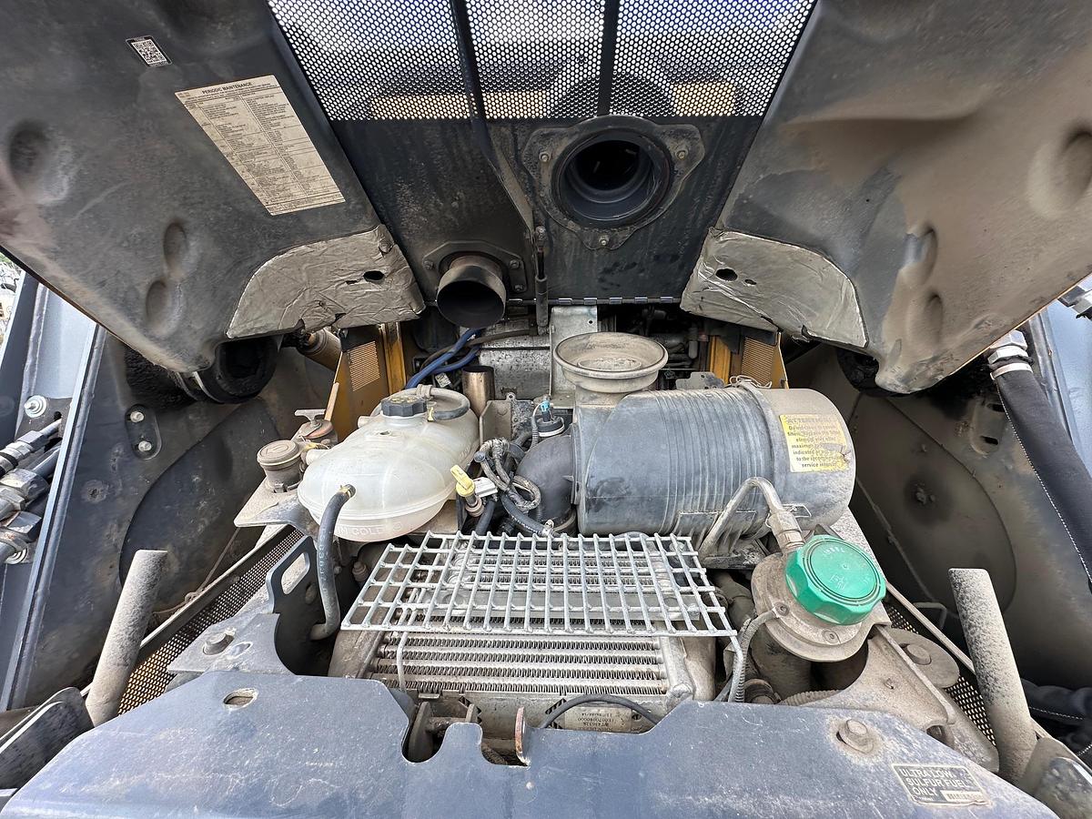 Used 2017 DEERE 332G