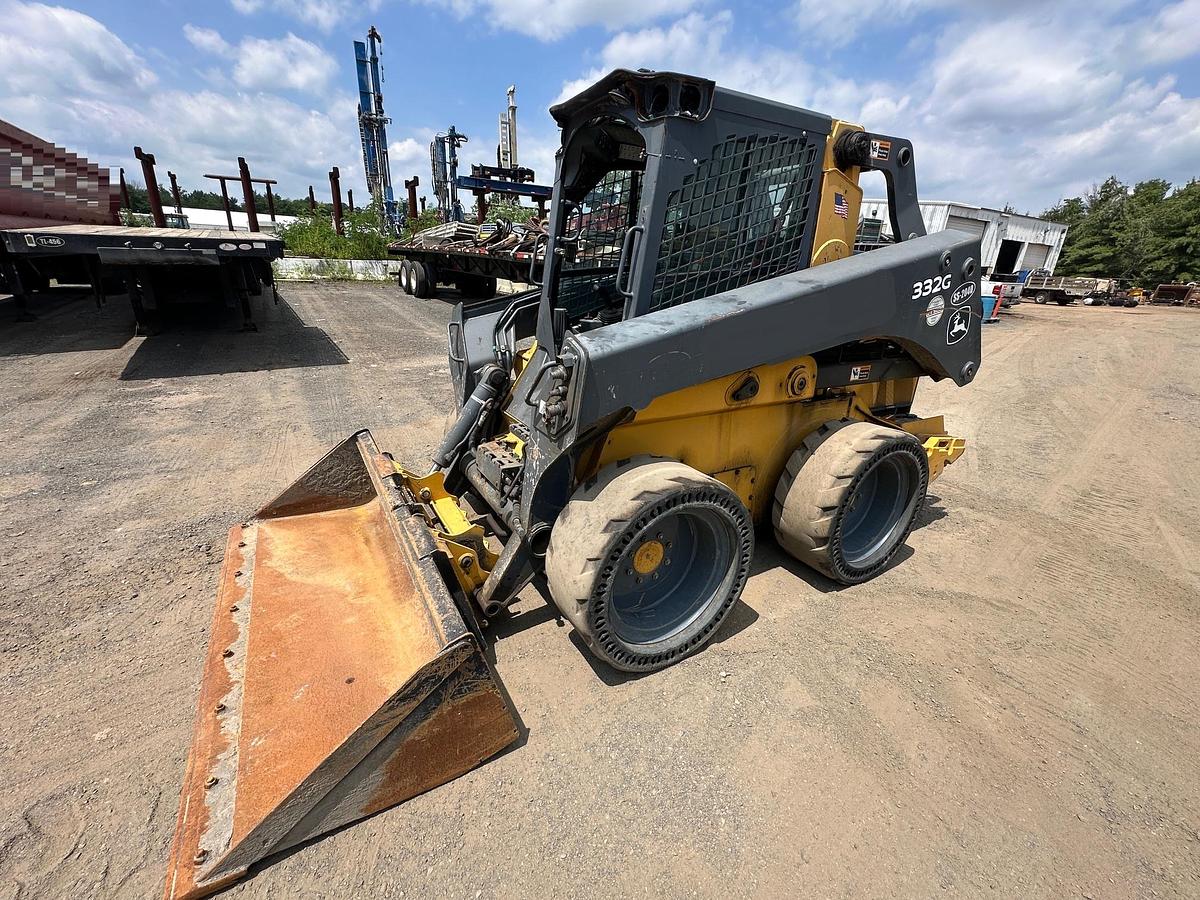 Used 2017 DEERE 332G