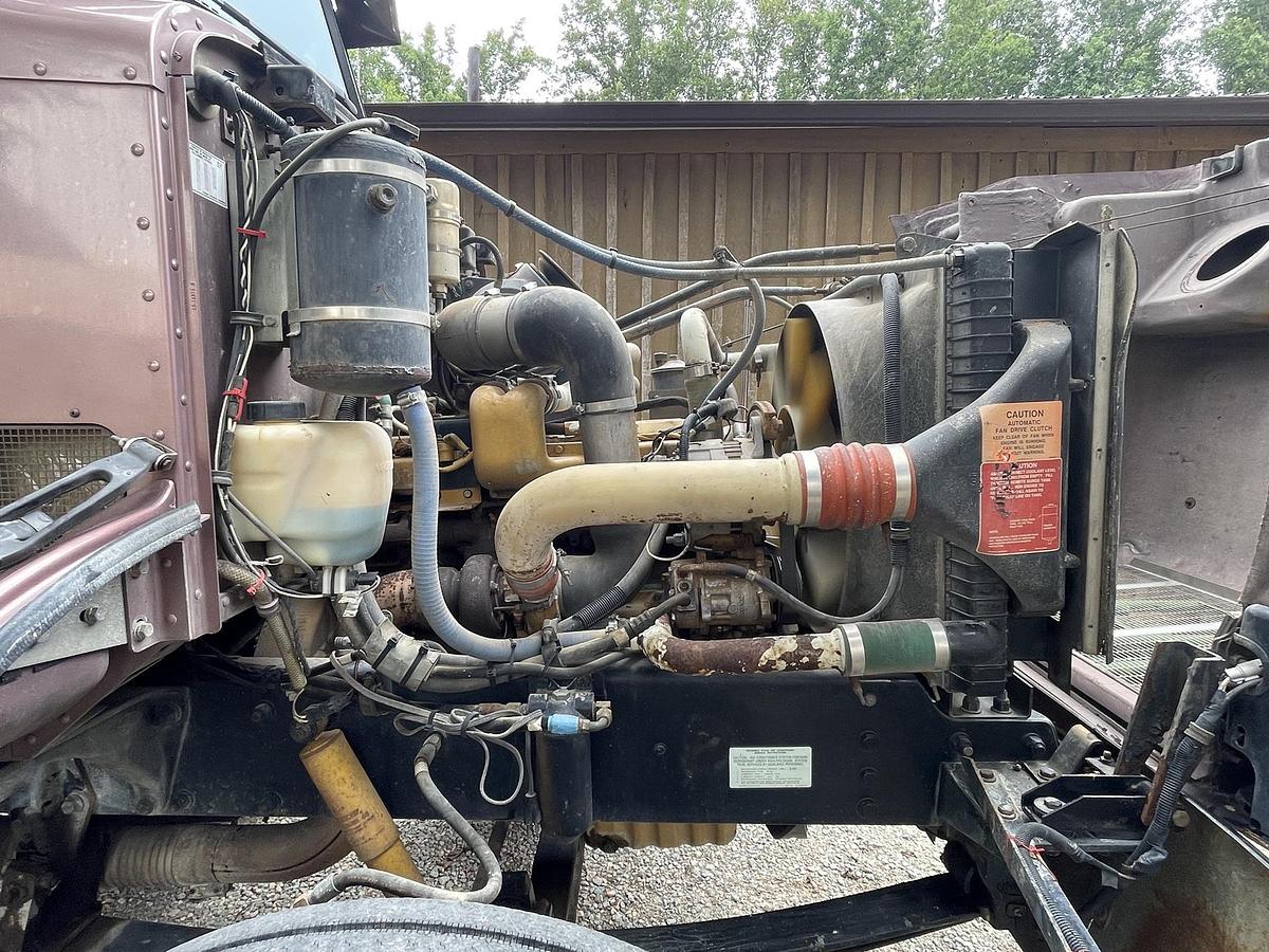 Used 1998 PETERBILT 330