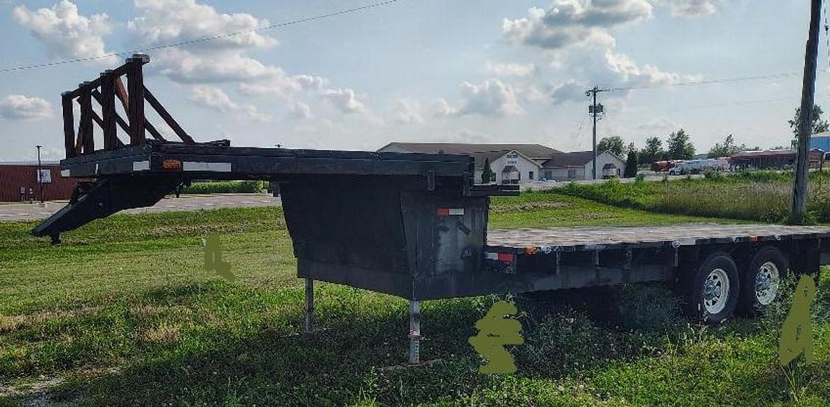 Used 2004 CUSTOM BUILT 33 foot