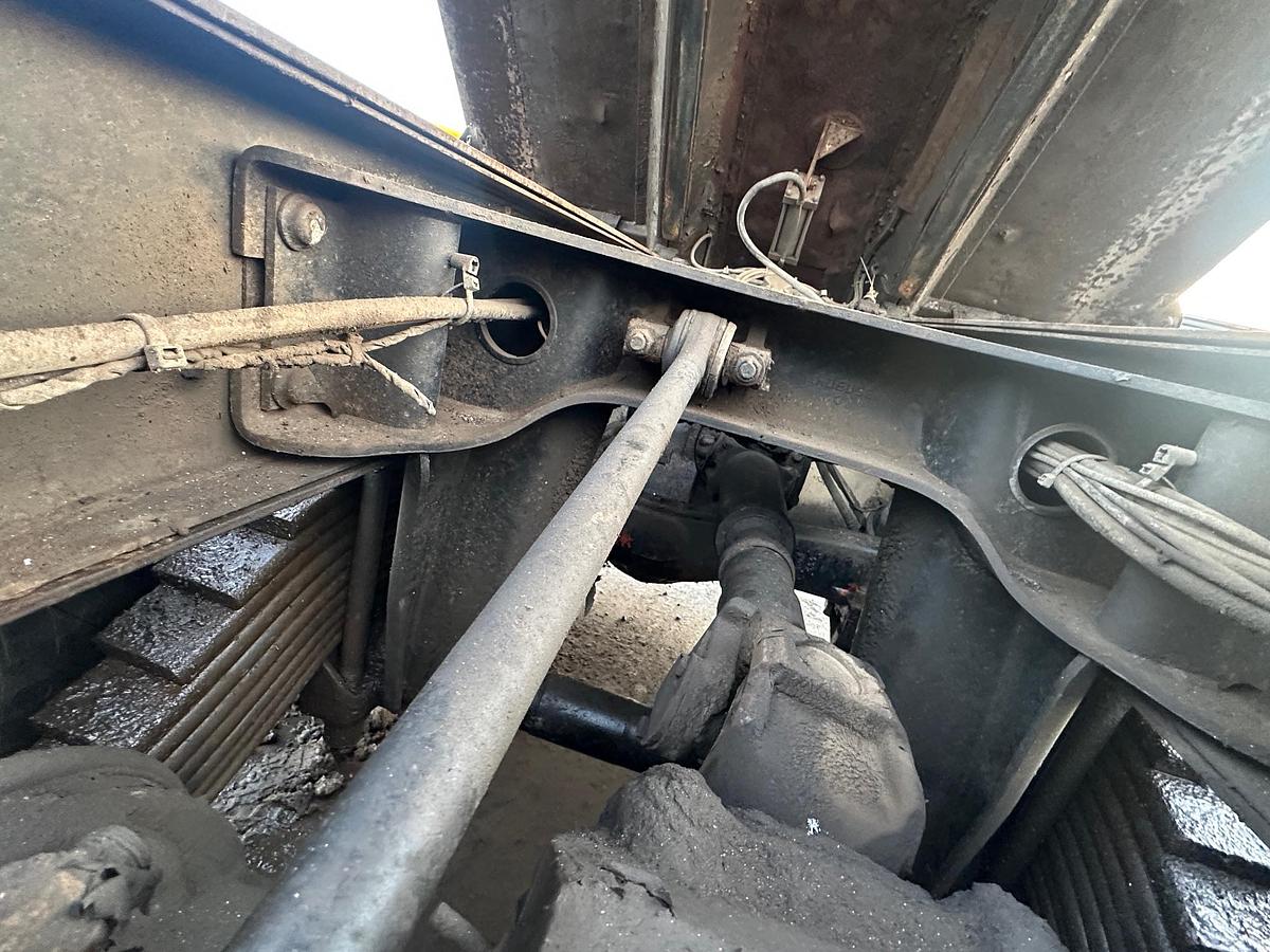 Used 2017 MACK Granite GU713