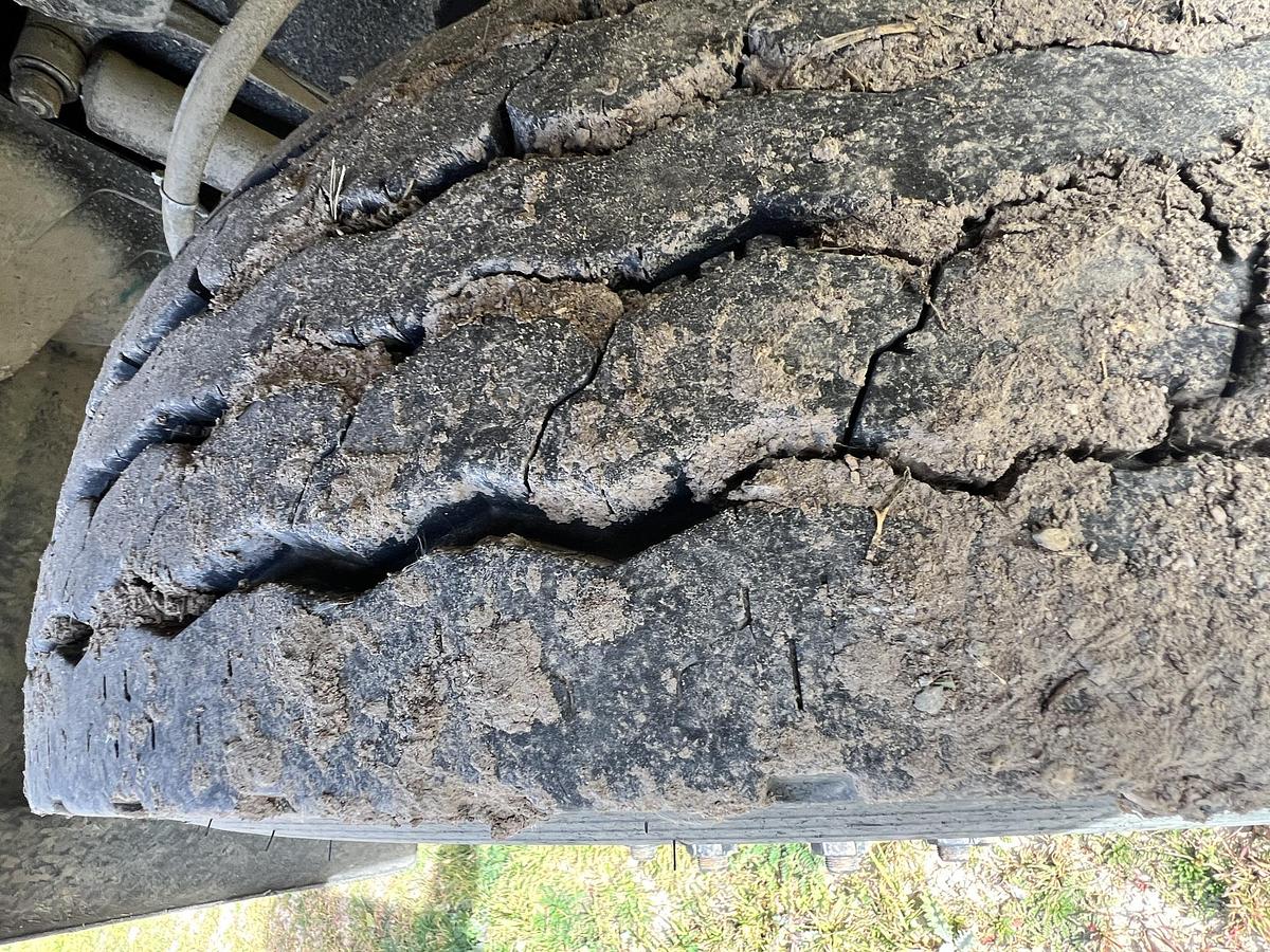 Used 2005 MACK CV713 Granite Dump Truck