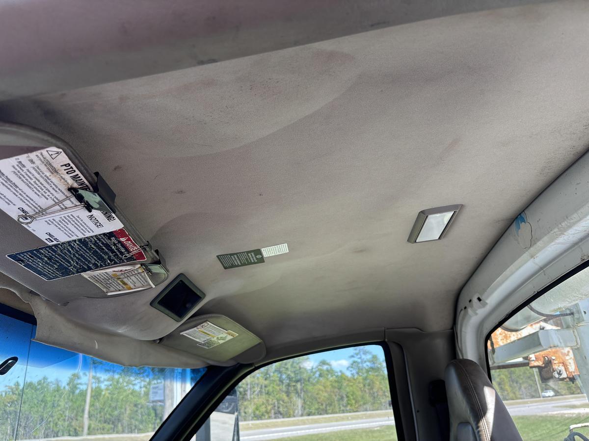 Used 2005 CHEVROLET C7500