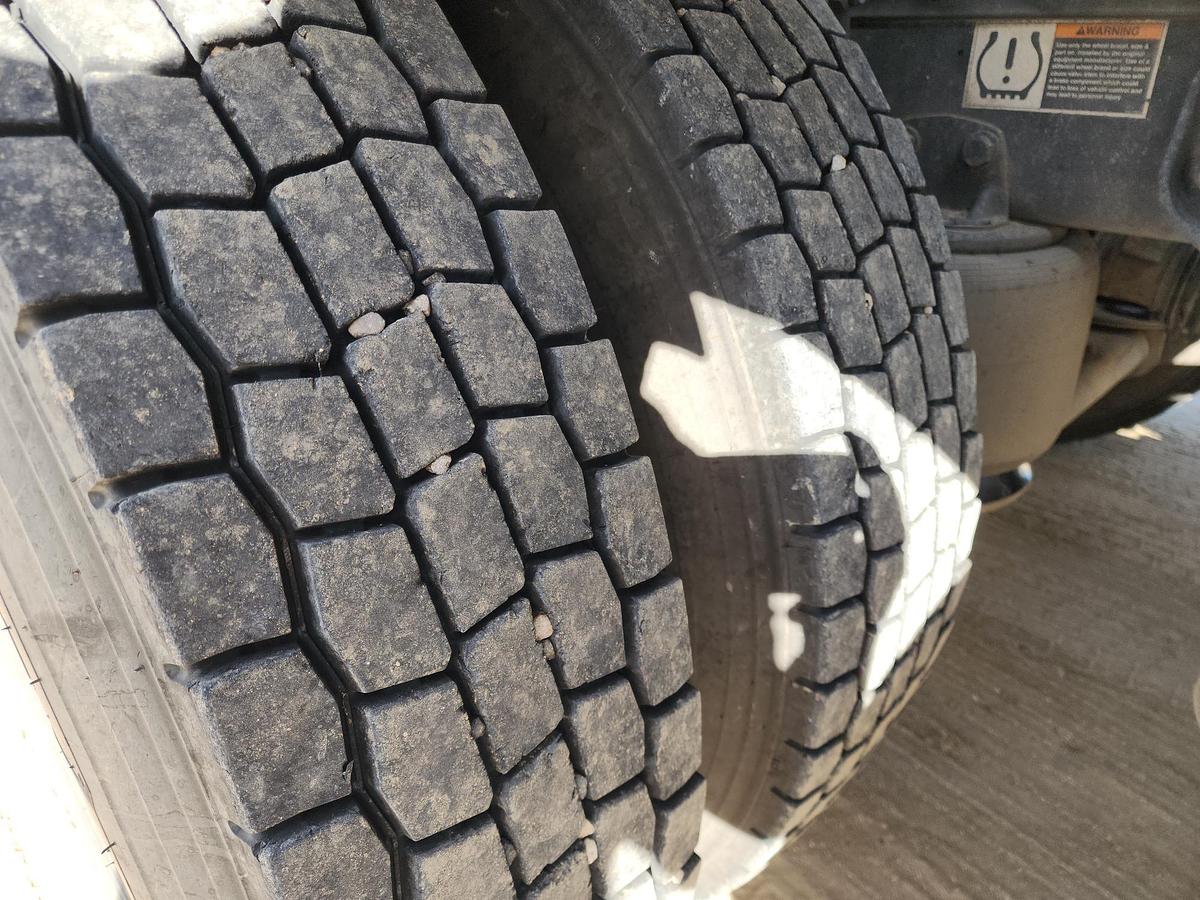 Used 2021 KENWORTH T880