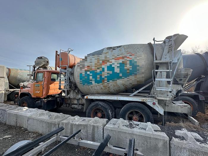 Used 2001 MACK DM688SX