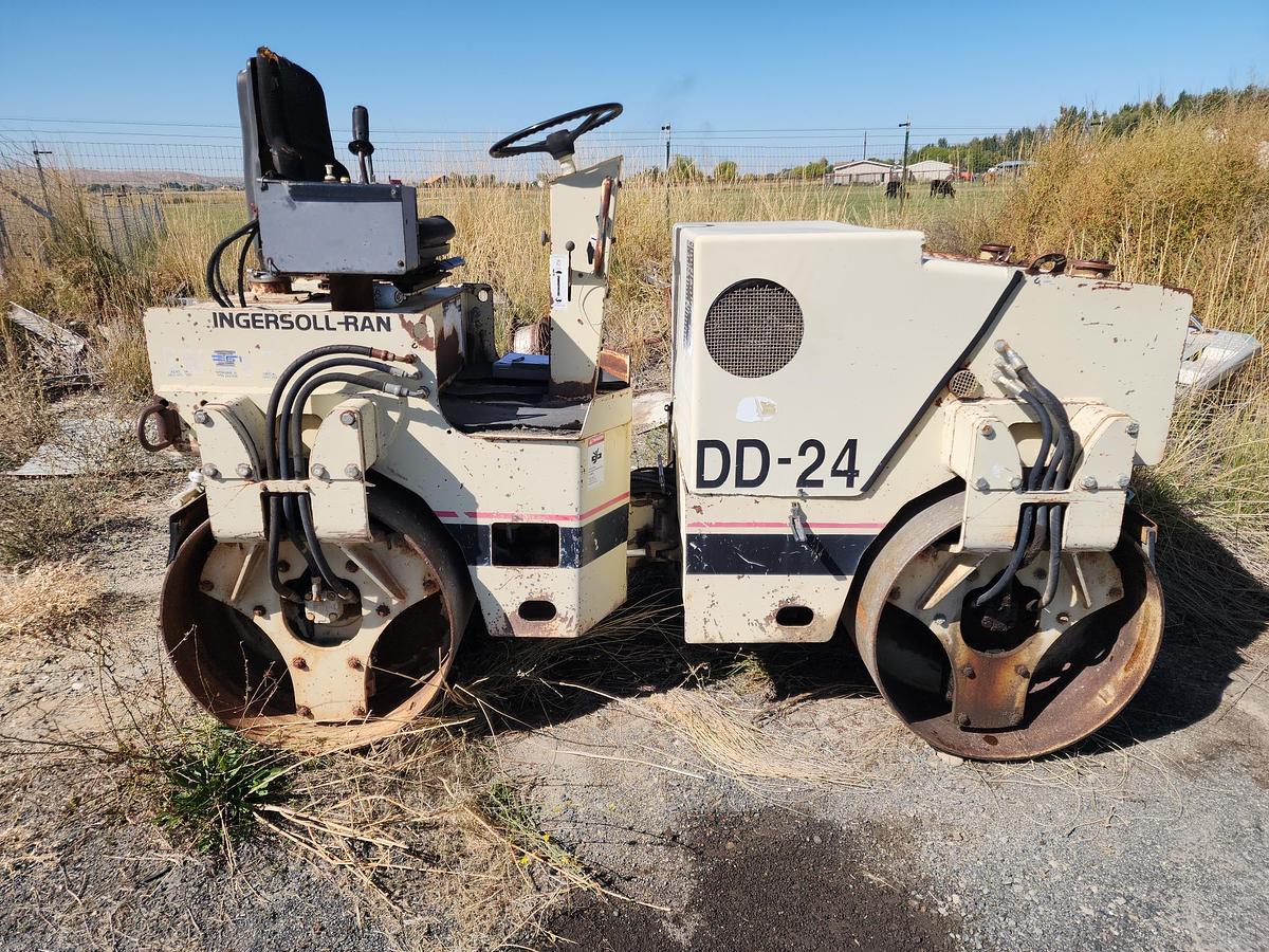 Used 2001 INGERSOLL-RAND DD-24 Vibratory Roller