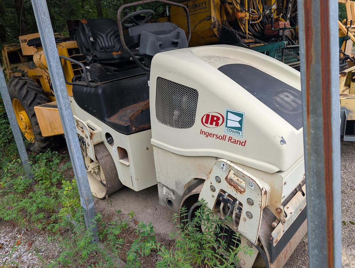 Used 2002 PUCKETT MFG 560