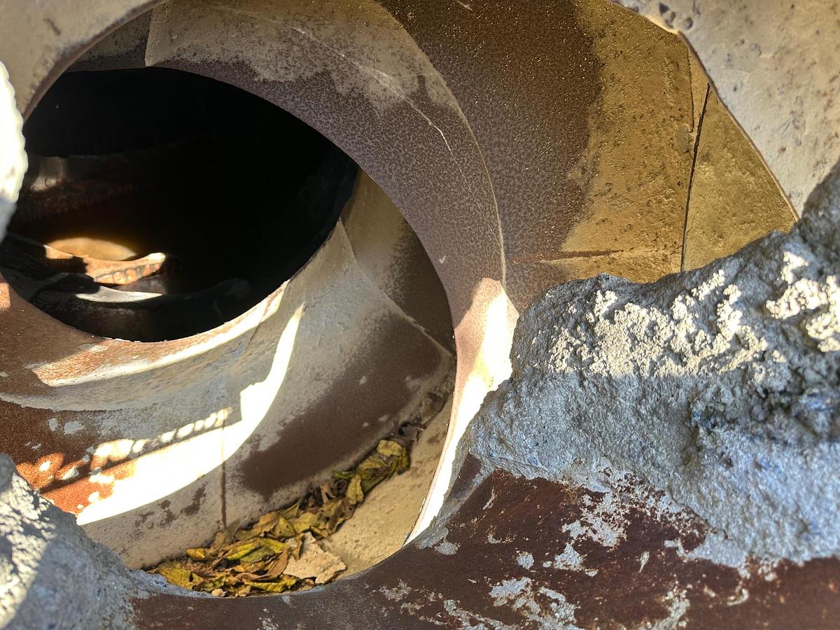 Used 2000 MACK DM690S Conveyor