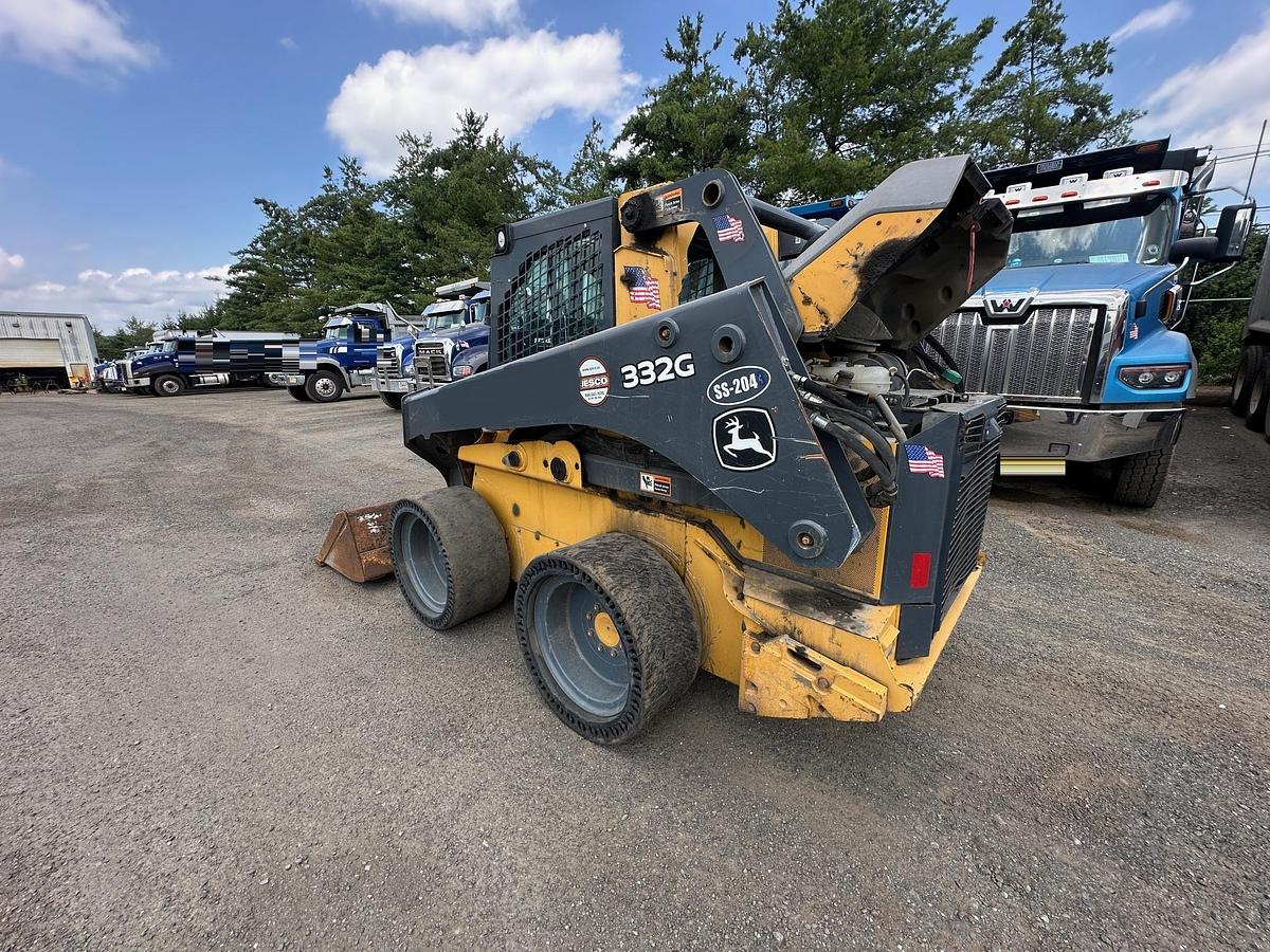 Used 2017 DEERE 332G