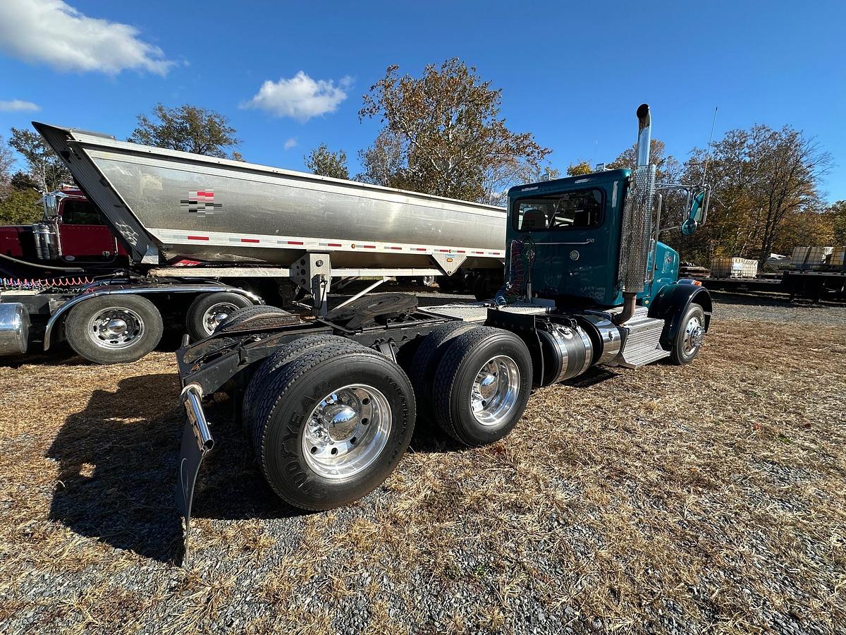 Used 2012 PETERBILT 365