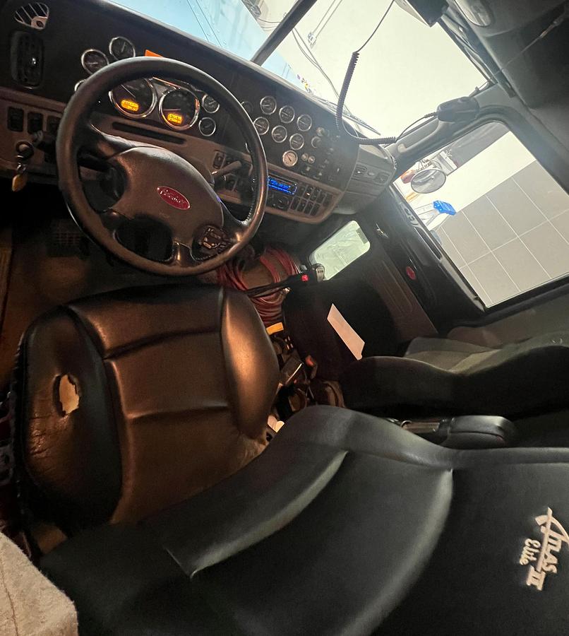 Used 2012 PETERBILT 388 Dump truck