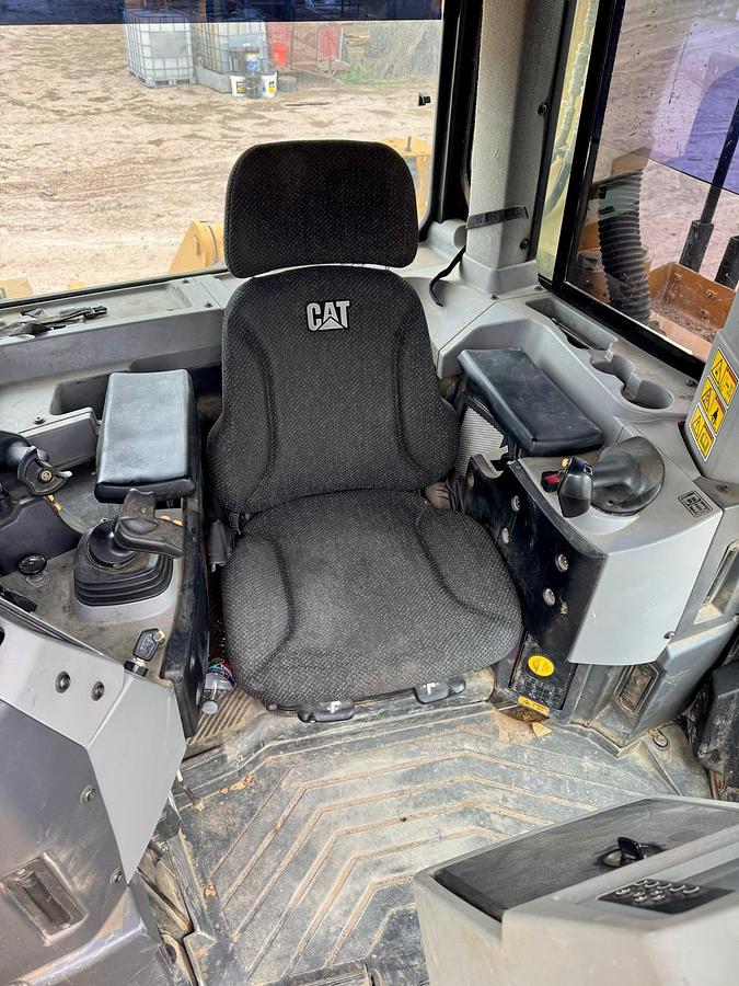 Used 2019 CATERPILLAR D8T