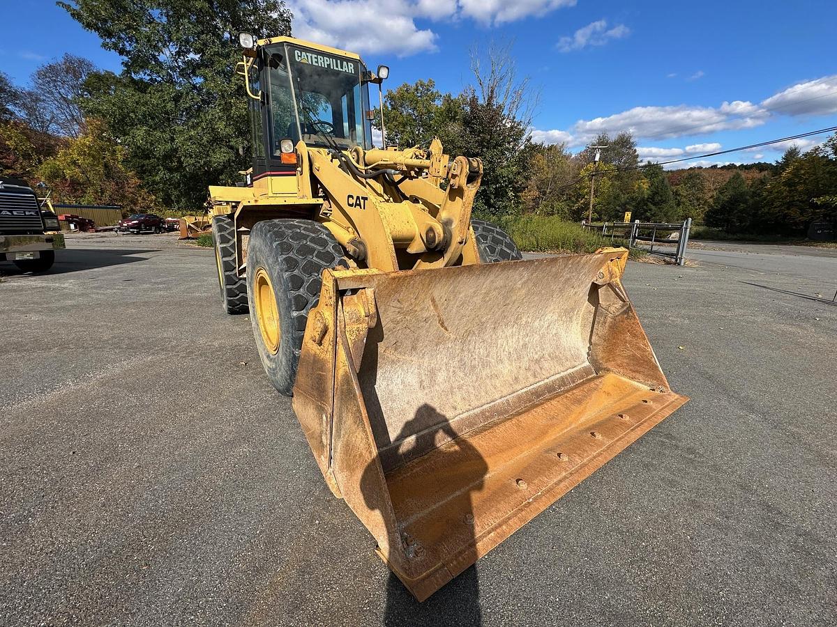 Used 1994 CATERPILLAR 938F
