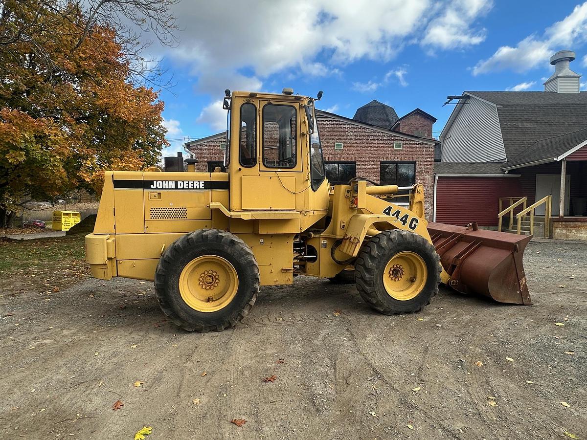 Used 1996 DEERE 444G