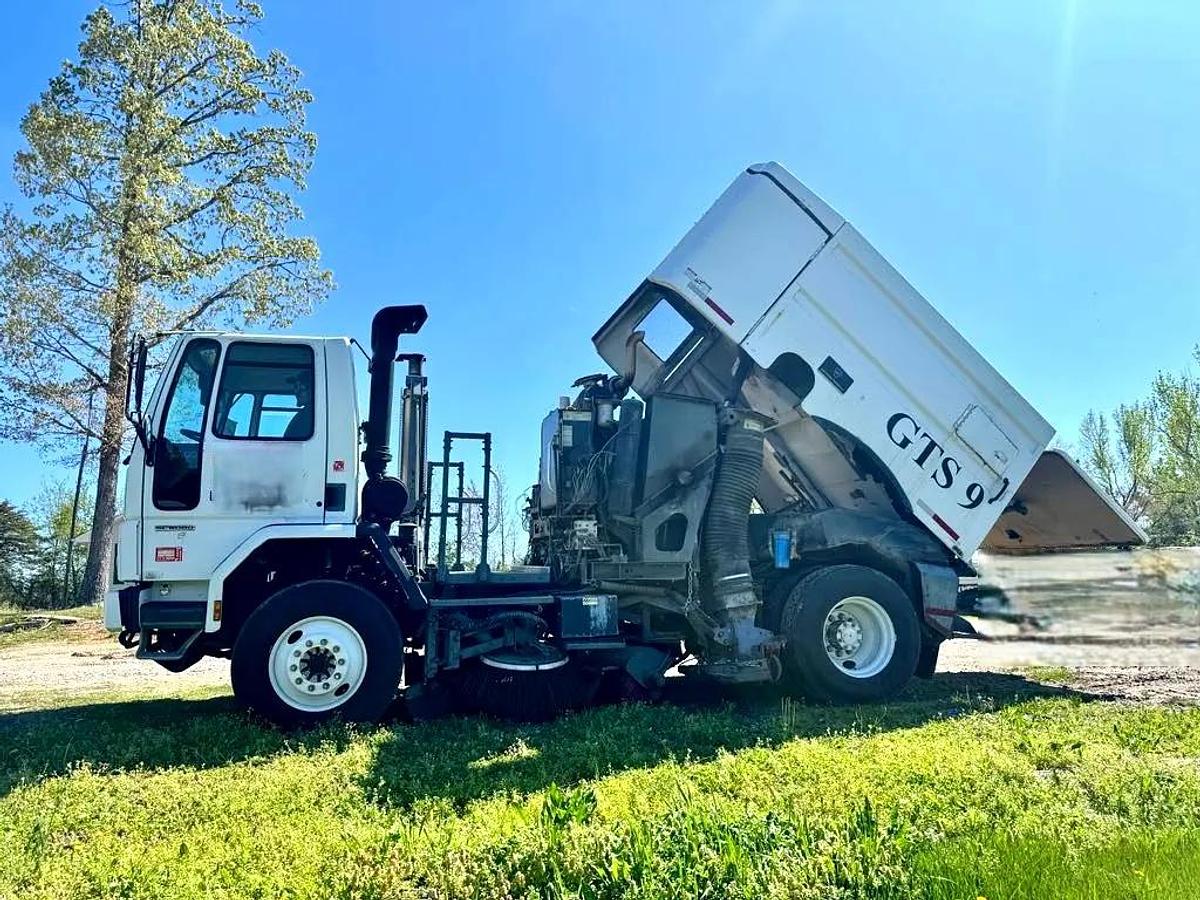 Used 2007 STERLING SC8000