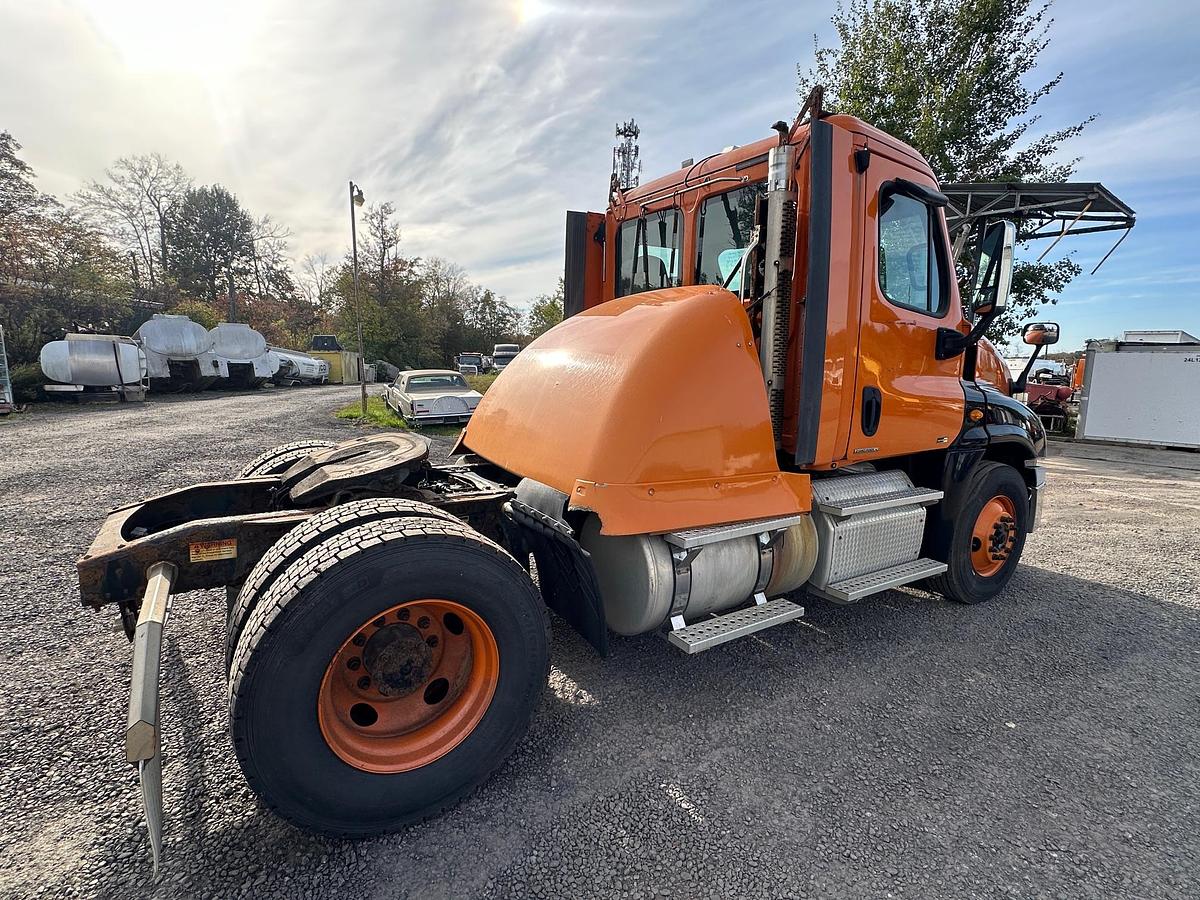 Used 2012 FREIGHTLINER Cascadia 125