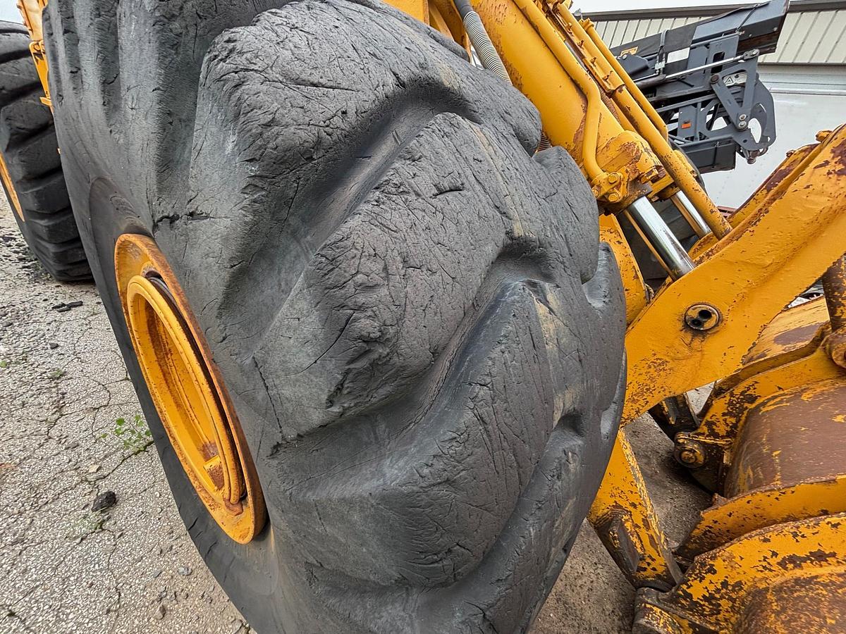 Used 1977 CATERPILLAR 980D