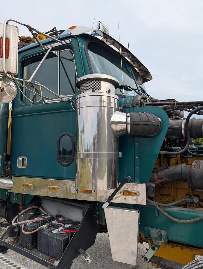 Used 1995 WESTERN STAR 4900