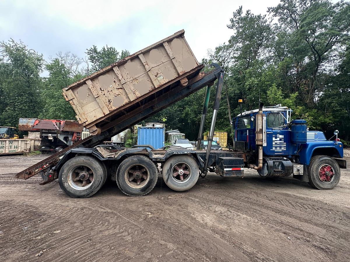 Used 1989 MACK RD600K