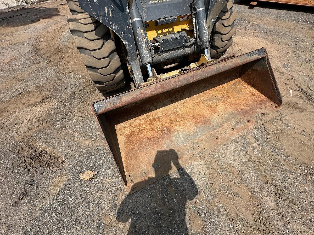 Used 2019 DEERE 332G