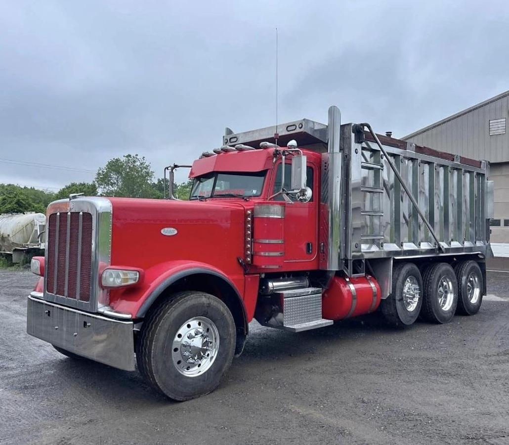 Used 2014 PETERBILT 389 L