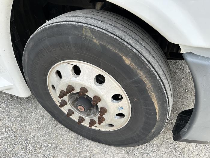 Used 2017 FREIGHTLINER Cascadia 125