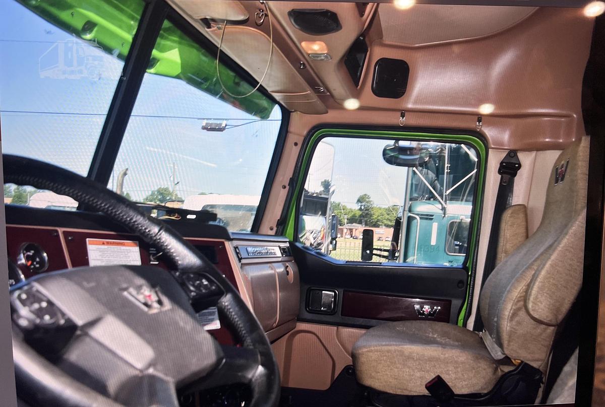 Used 2017 WESTERN STAR 5700xe