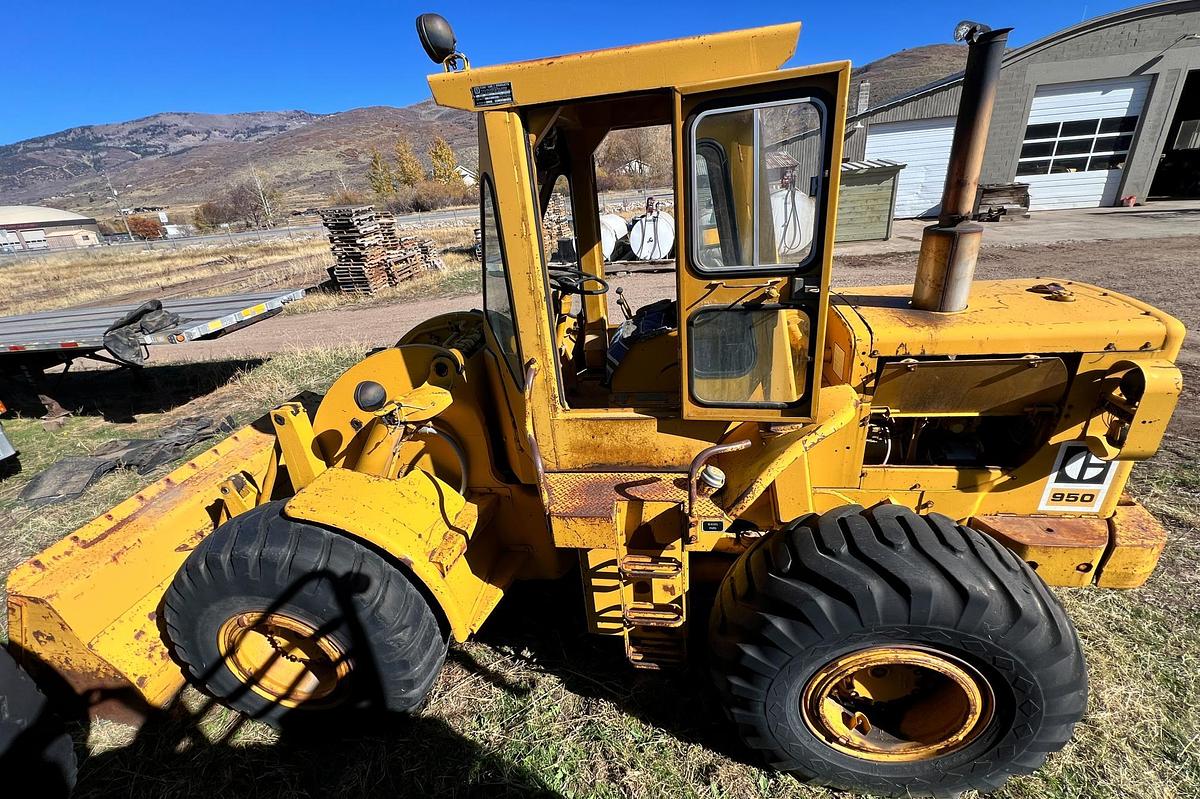 Used 1981 CATERPILLAR 950