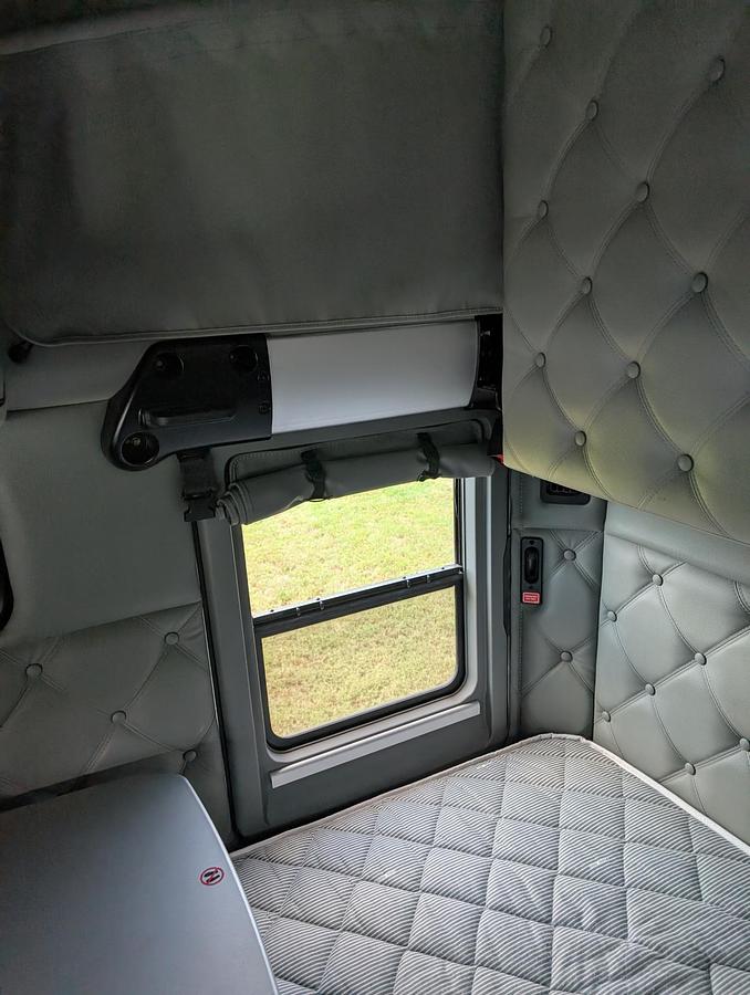 Used 2021 KENWORTH T680