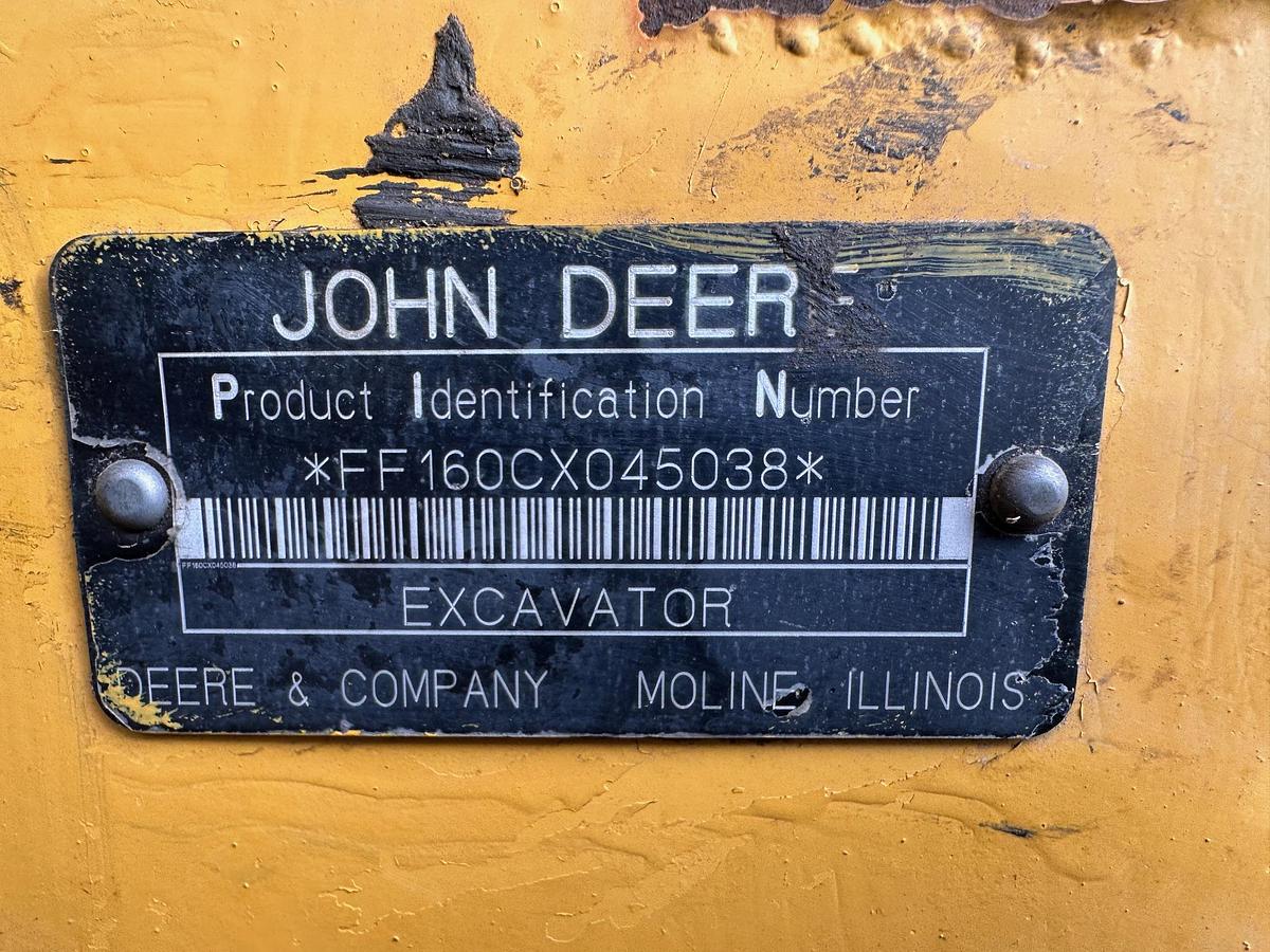 Used 2005 DEERE 160C LC