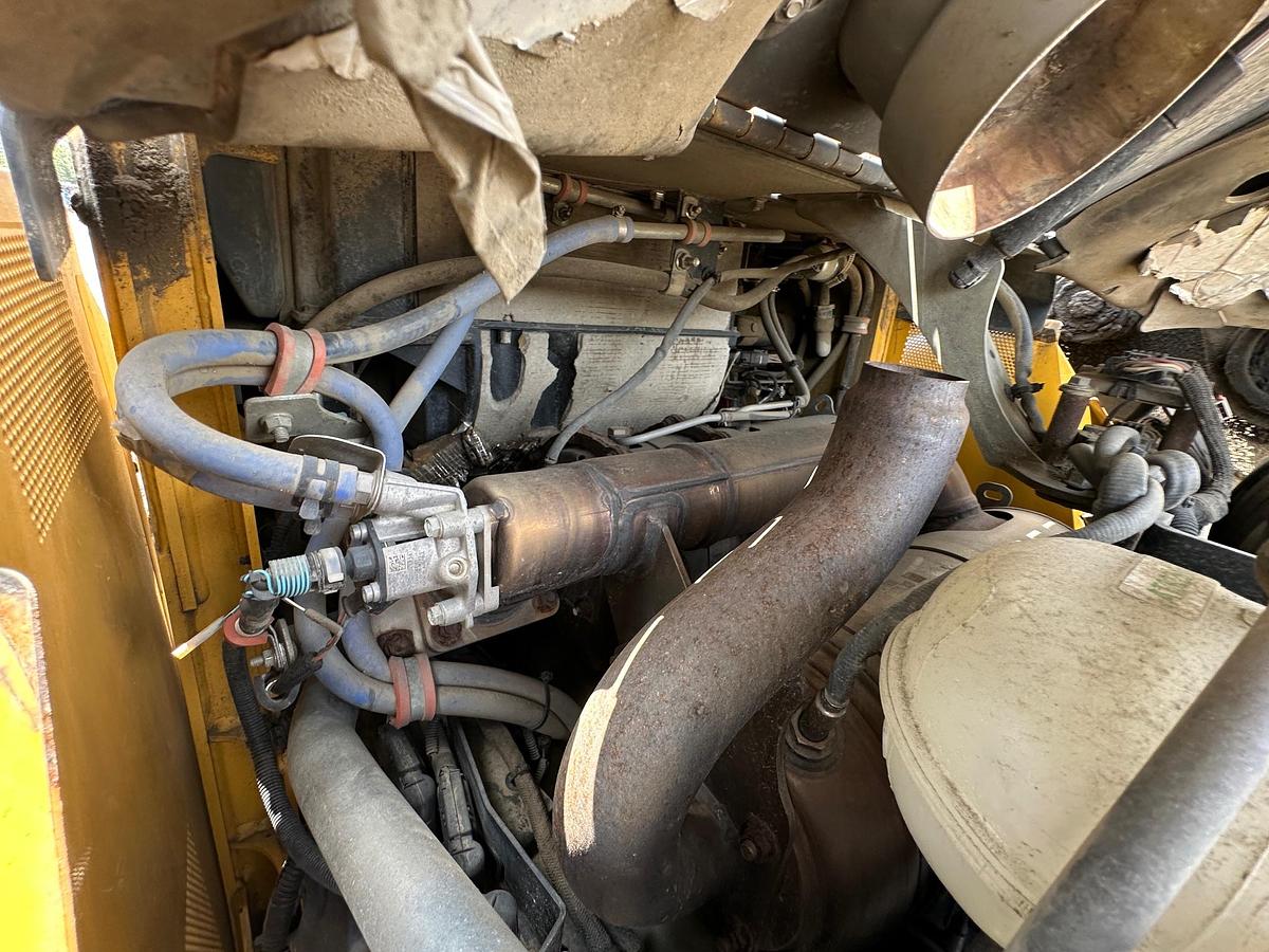 Used 2017 DEERE 332G