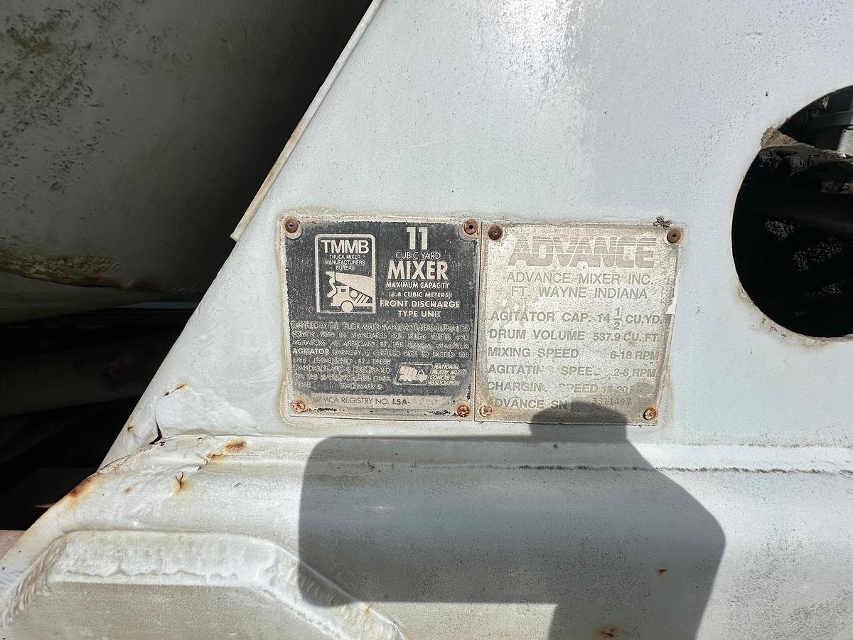 Used 1997 ADVANCE Front Discharge Mixer