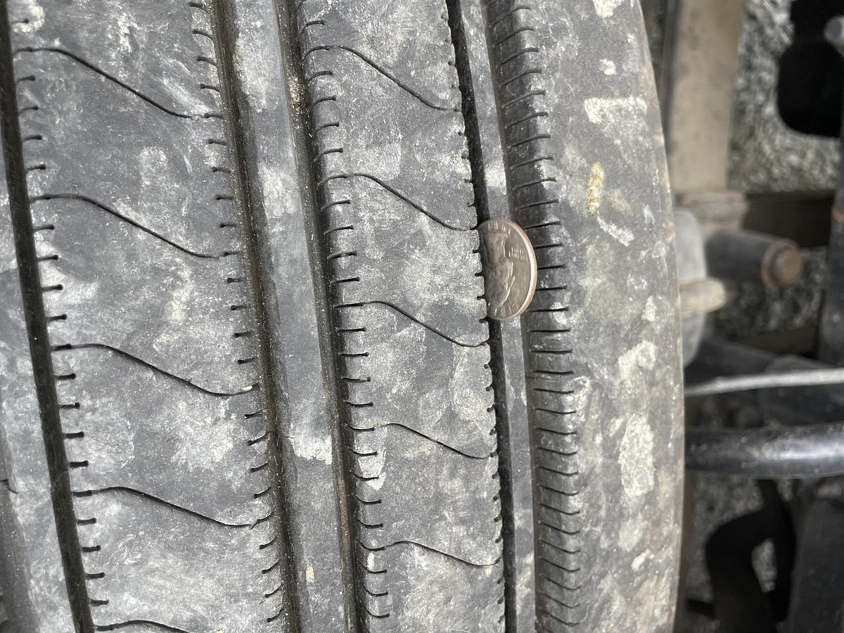 Used 2013 FREIGHTLINER Cascadia Septic Truck