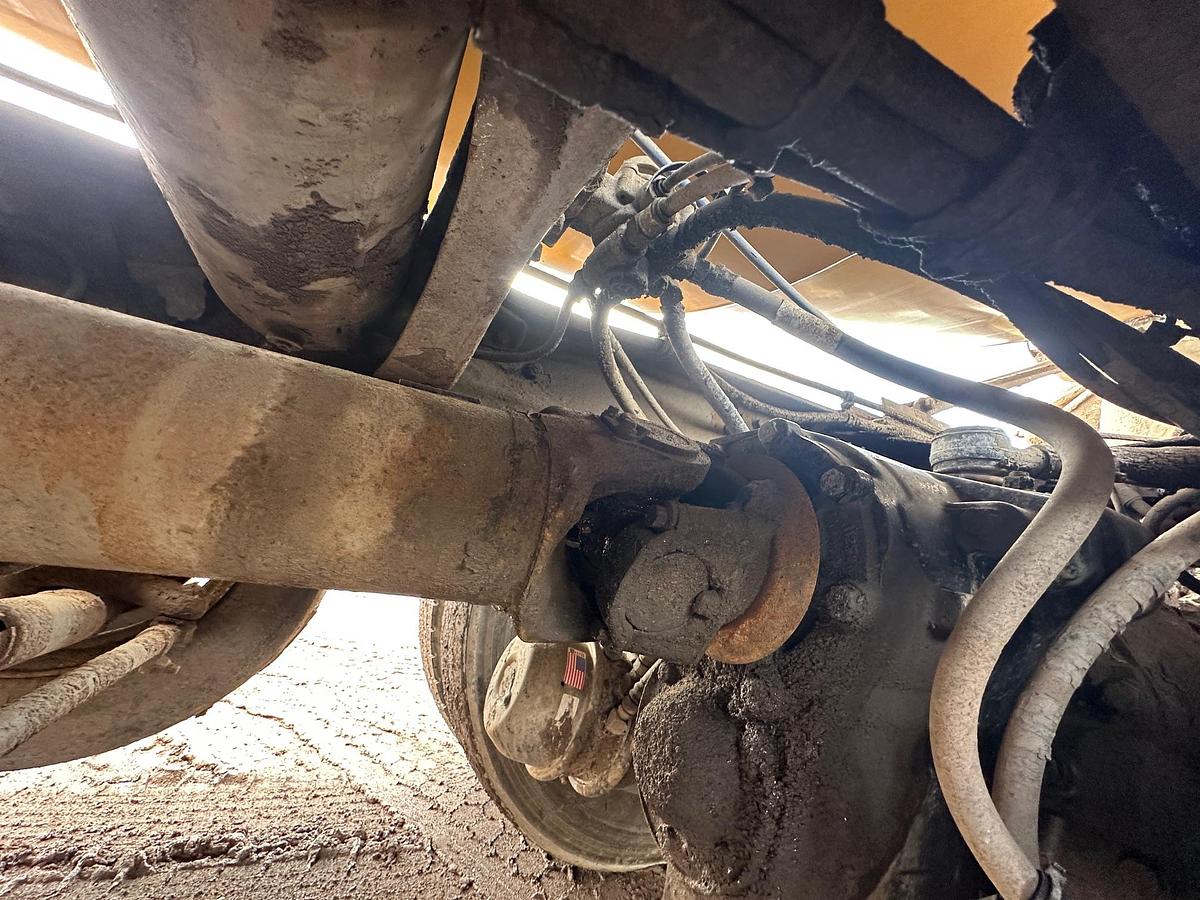 Used 2004 VOLVO Rear Discharge Mixer