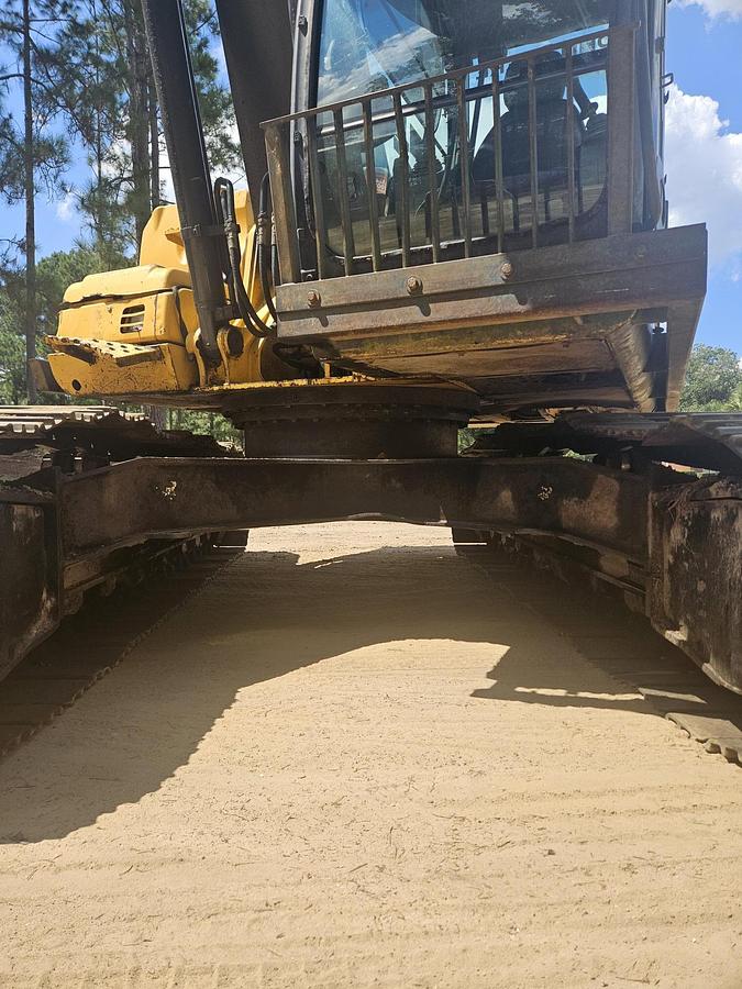 Used 2010 DEERE 200D
