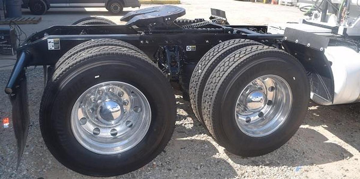 Used 2022 PETERBILT 579