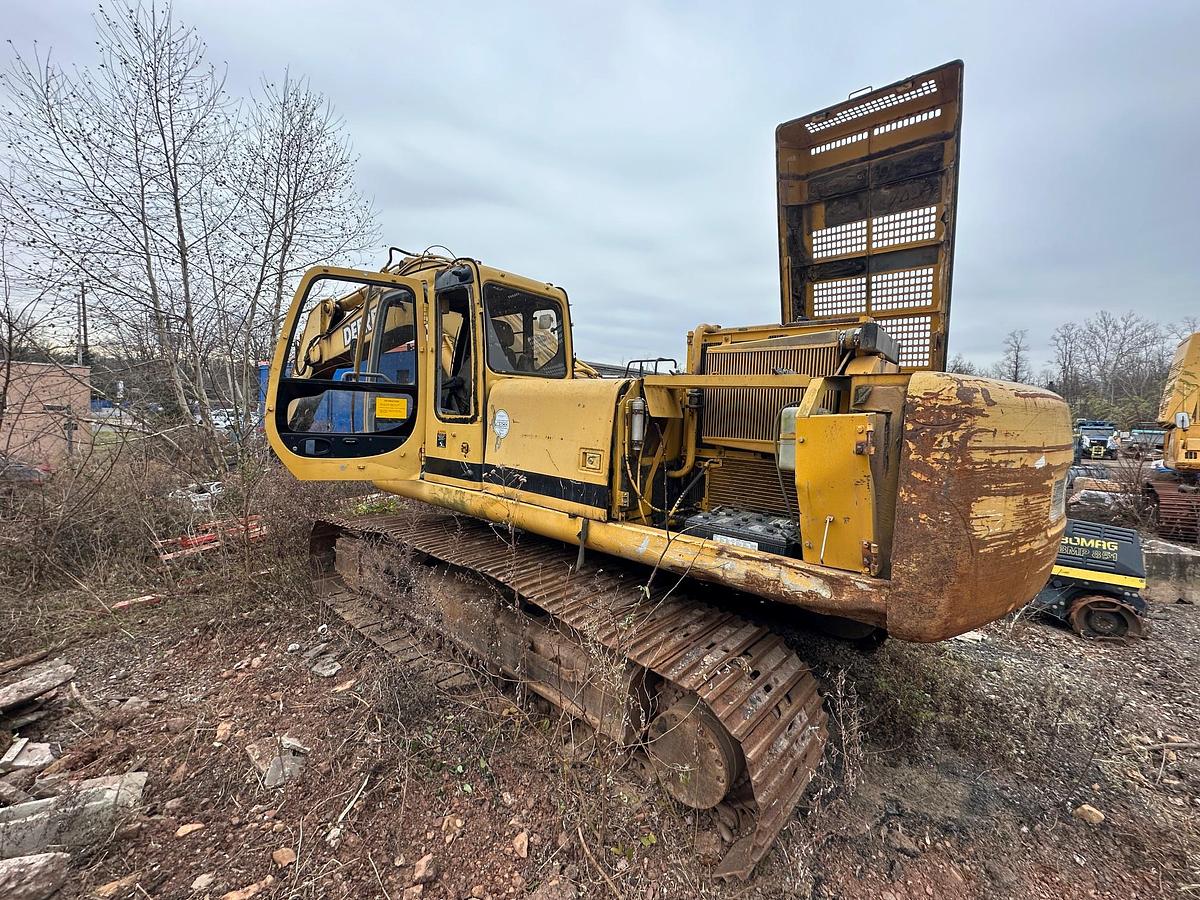 Used 2001 DEERE 330LC