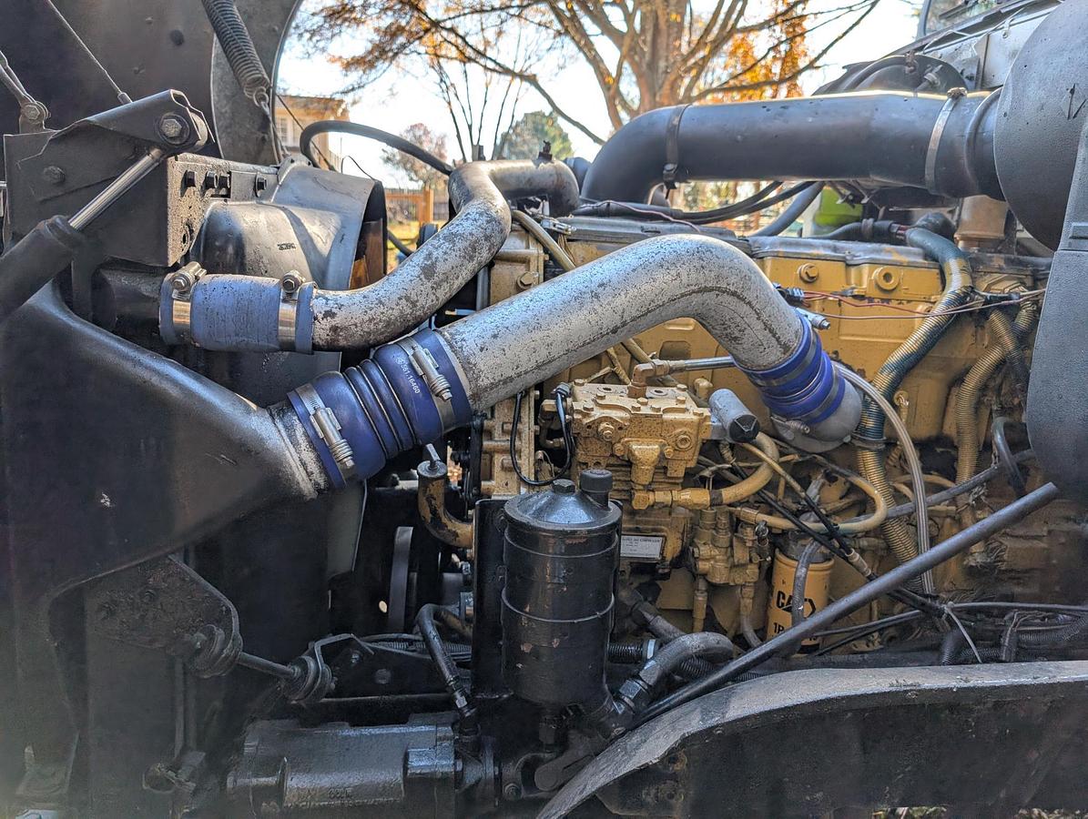 Used 1996 INTERNATIONAL 9400 Tri Axle